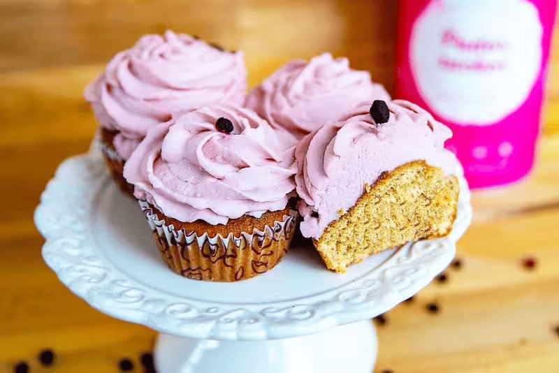 Cupcakes s kremom od açaíja i maslaca