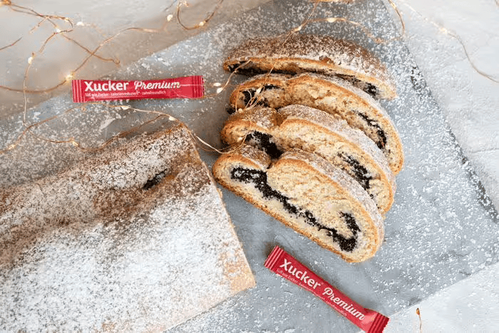 Božićni stollen s nadjevom od marcipana i maka ili s nougat nadjevom